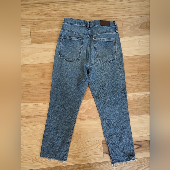 The Perfect Vintage Jean in Ainsworth Wash - Picture 3 of 6